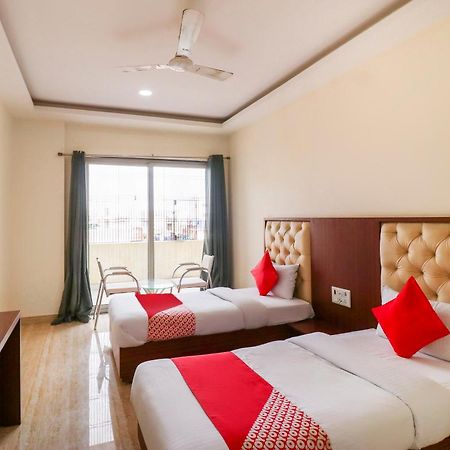 Oyo Flagship 69860 Mastana Palace Hotel Varanasi Eksteriør billede
