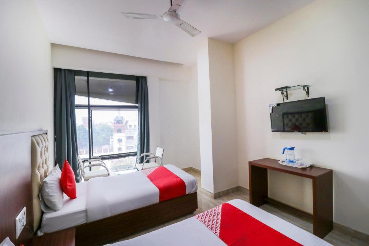 Oyo Flagship 69860 Mastana Palace Hotel Varanasi Eksteriør billede