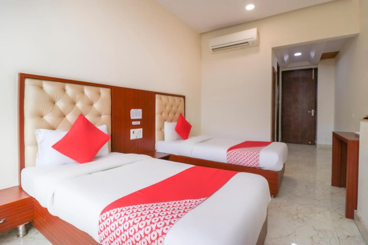Oyo Flagship 69860 Mastana Palace Hotel Varanasi Eksteriør billede