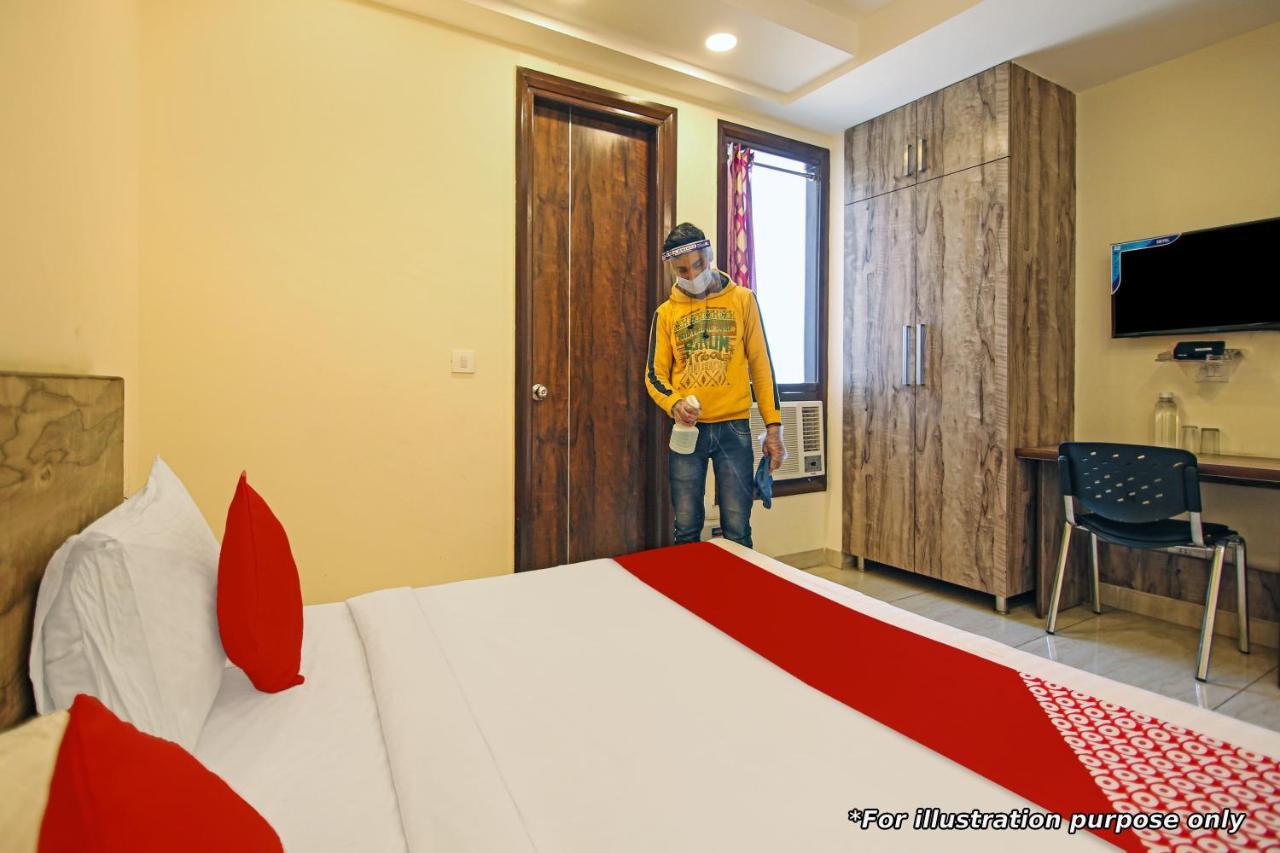 Oyo Flagship 69860 Mastana Palace Hotel Varanasi Eksteriør billede