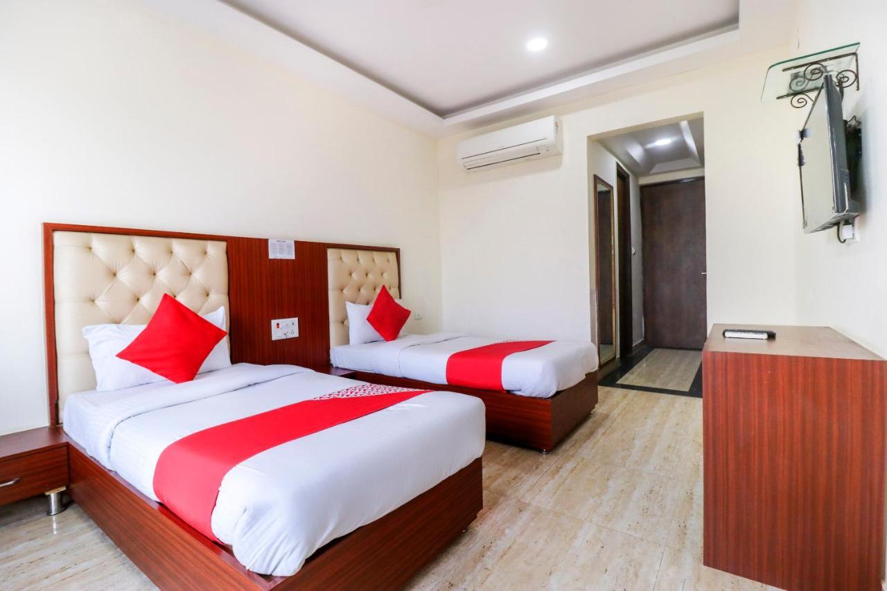 Oyo Flagship 69860 Mastana Palace Hotel Varanasi Eksteriør billede