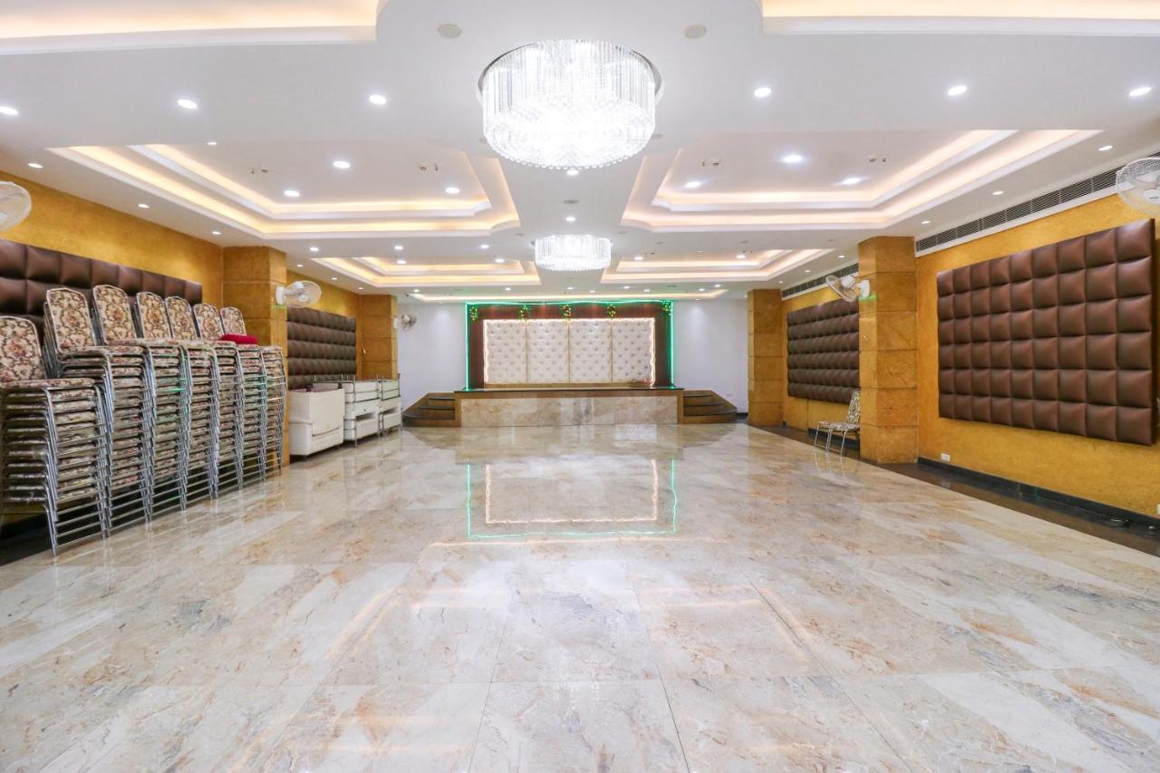 Oyo Flagship 69860 Mastana Palace Hotel Varanasi Eksteriør billede