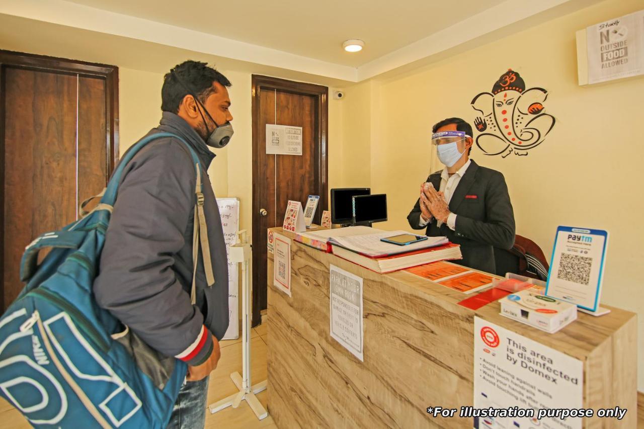 Oyo Flagship 69860 Mastana Palace Hotel Varanasi Eksteriør billede