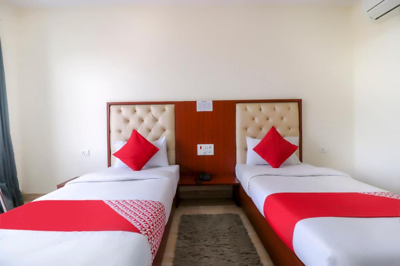 Oyo Flagship 69860 Mastana Palace Hotel Varanasi Eksteriør billede