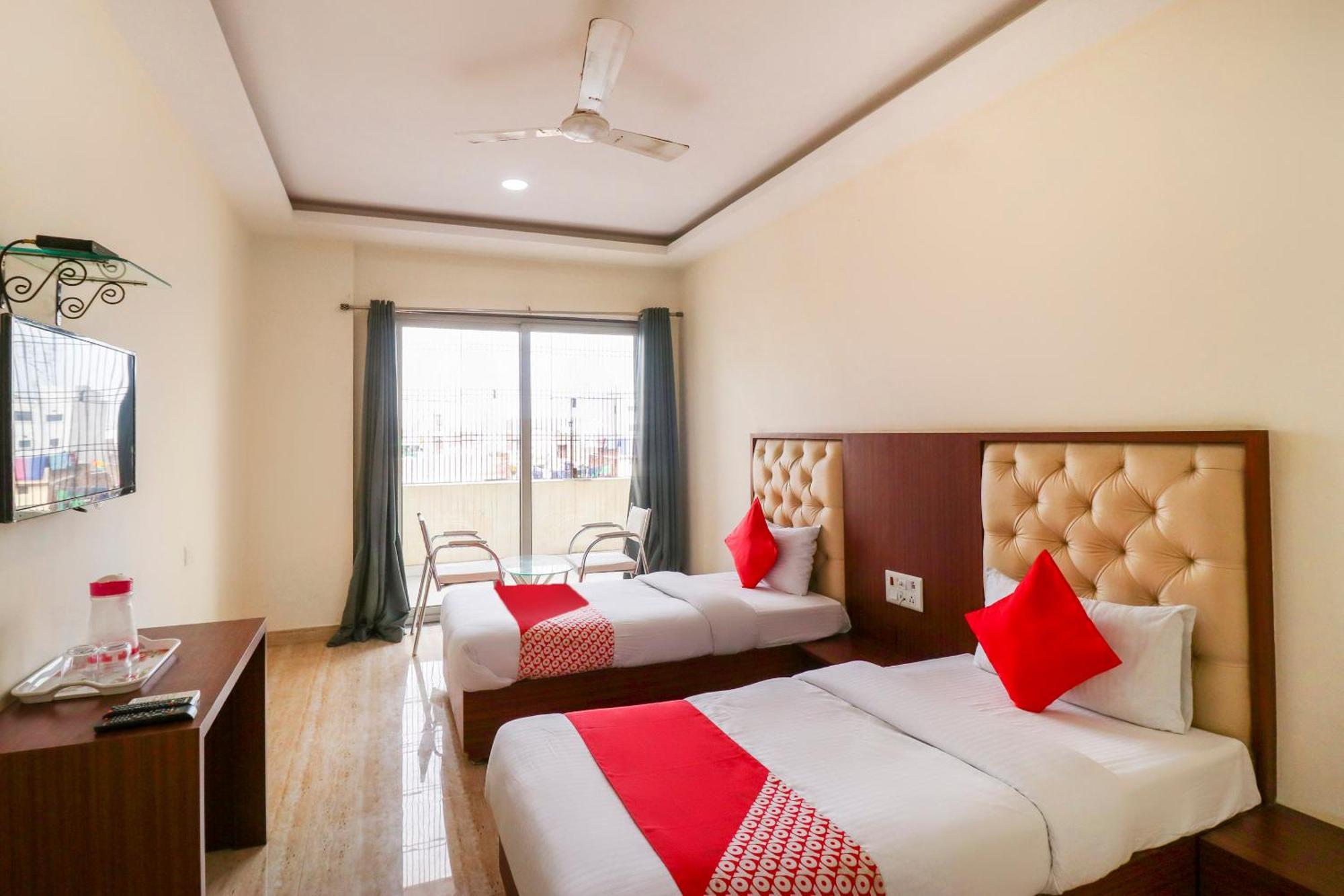 Oyo Flagship 69860 Mastana Palace Hotel Varanasi Eksteriør billede
