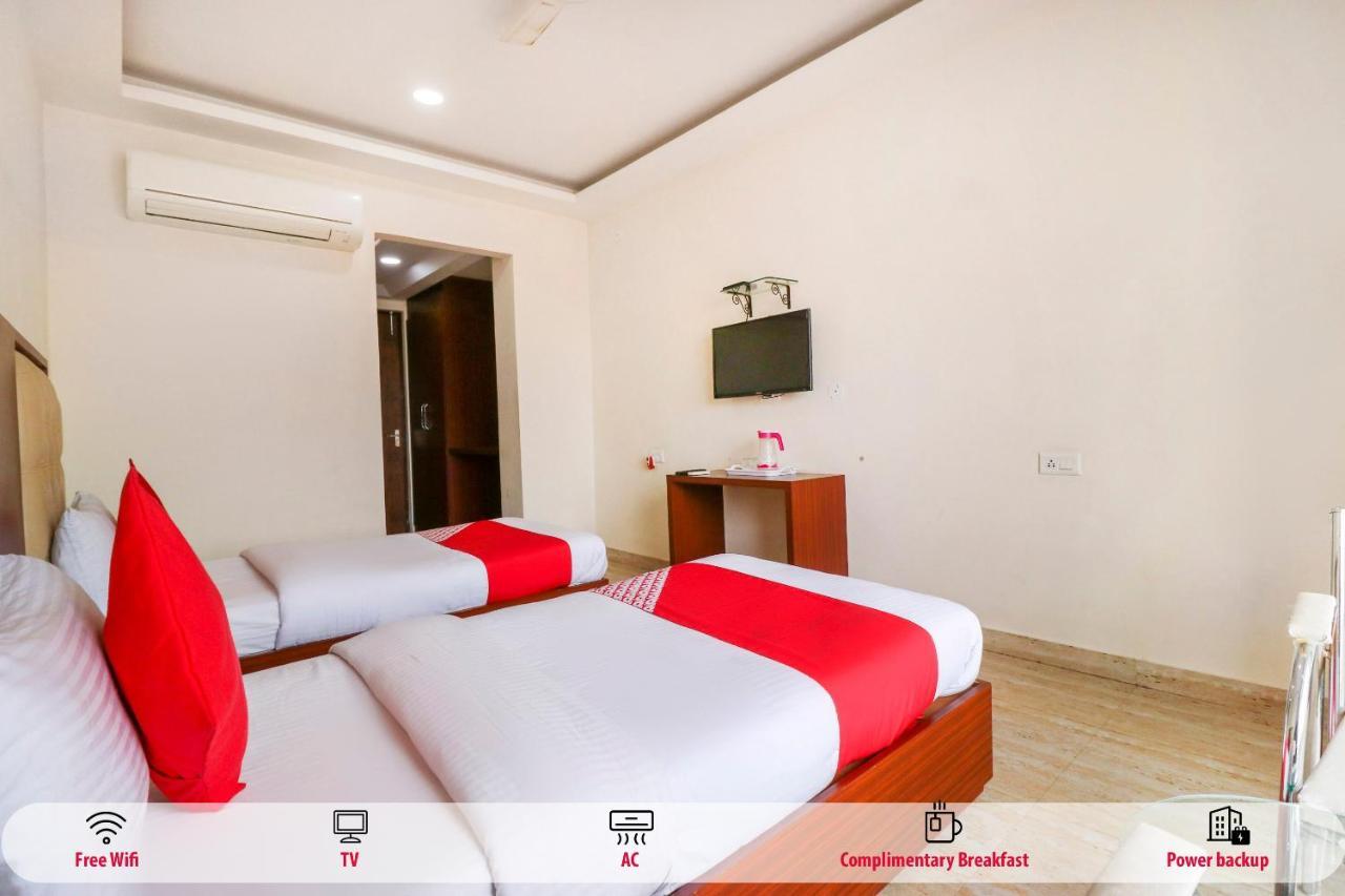 Oyo Flagship 69860 Mastana Palace Hotel Varanasi Eksteriør billede